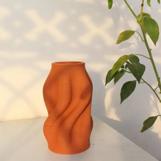 Curvy Tales vase