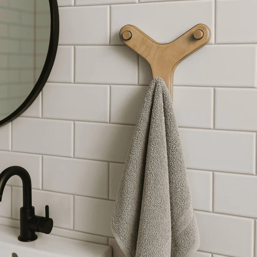 Pine Wood Star Cloth Hanger
