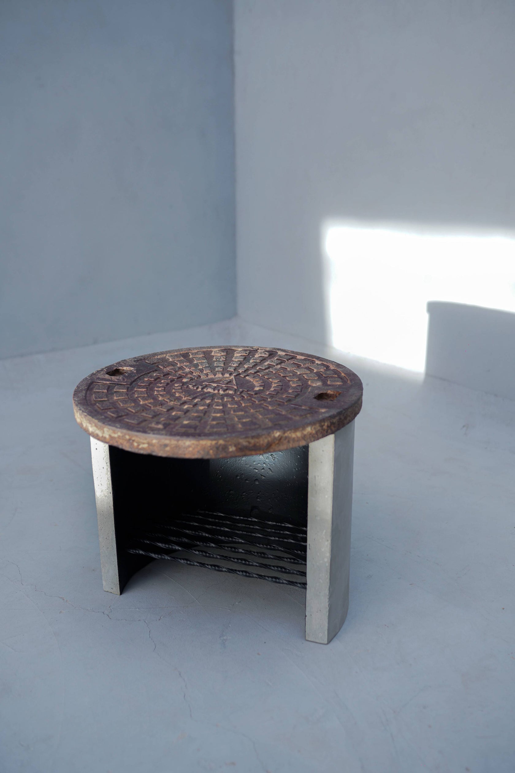Manhole Table – Archizy