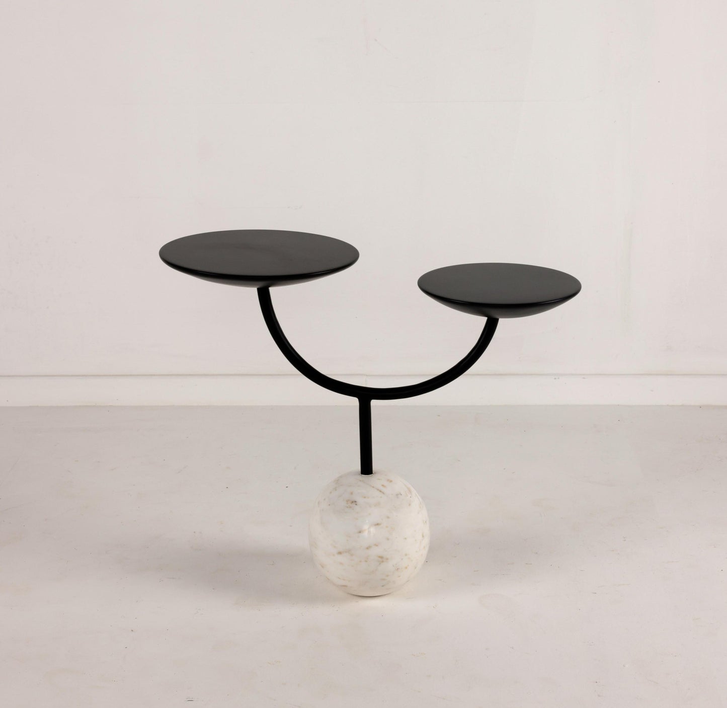 Ball Storey Table