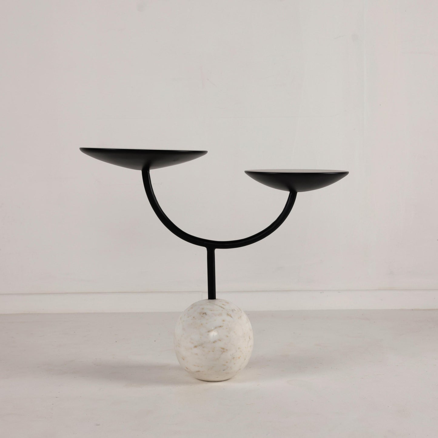 Ball Storey Table