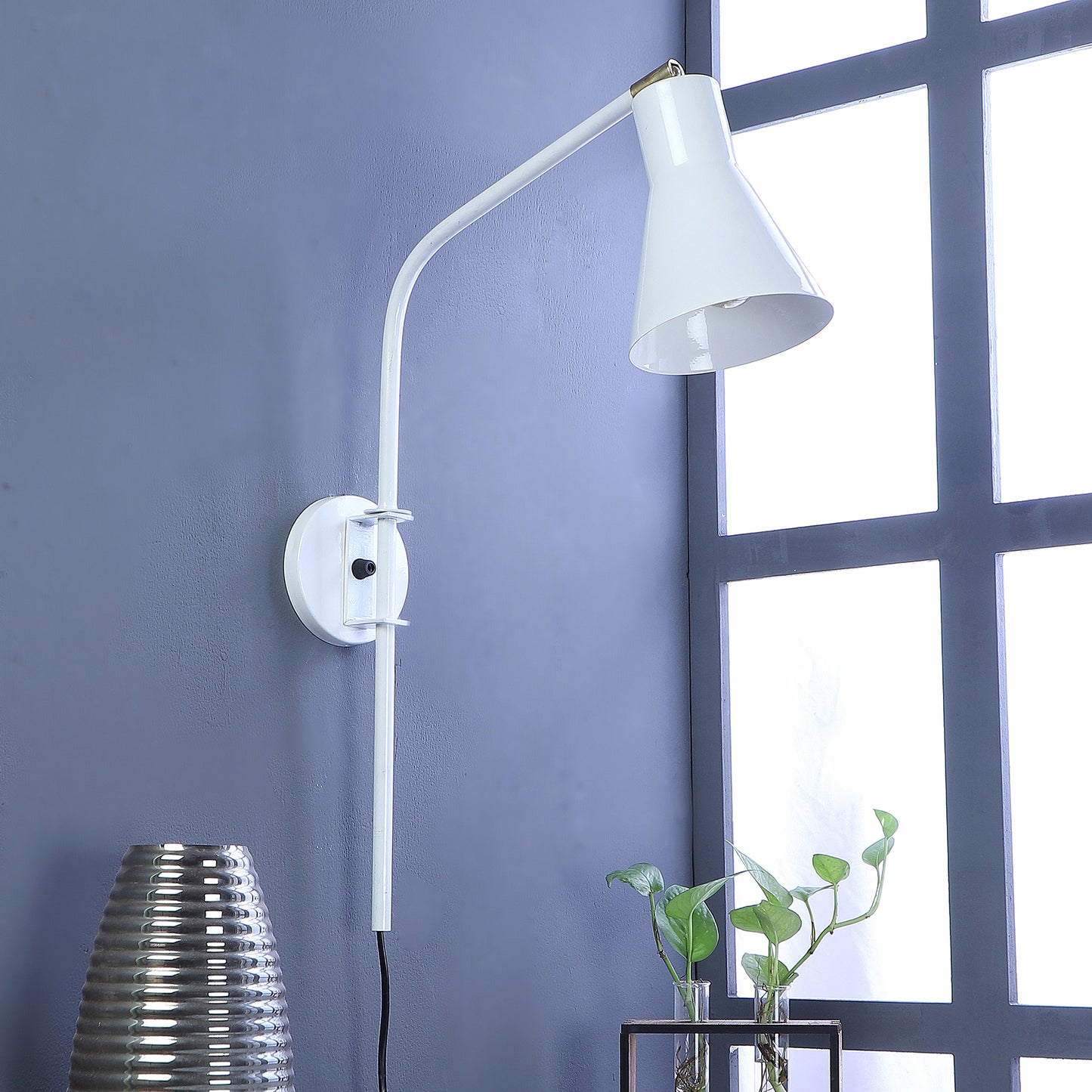 Swing Metal Wall Light