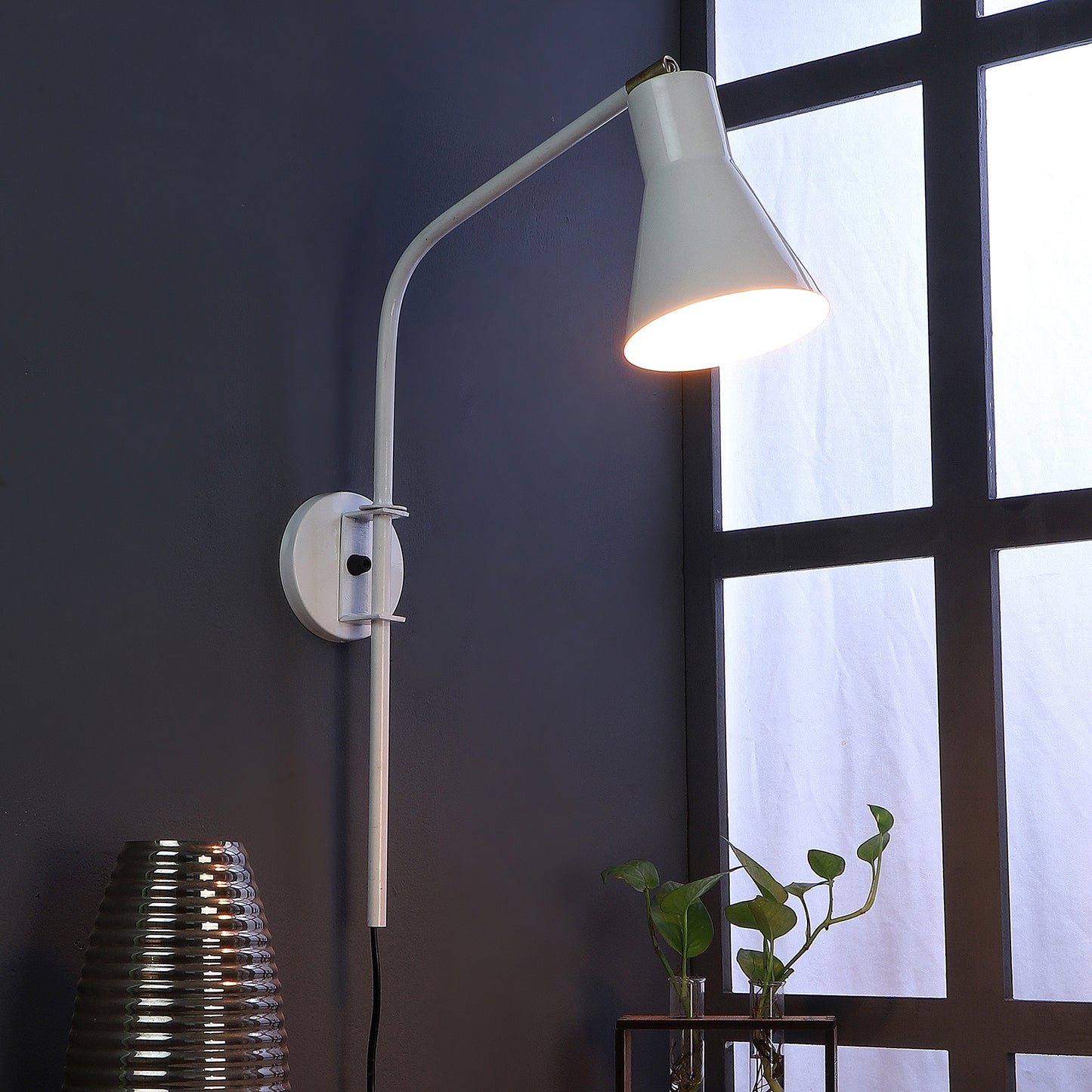 Swing Metal Wall Light