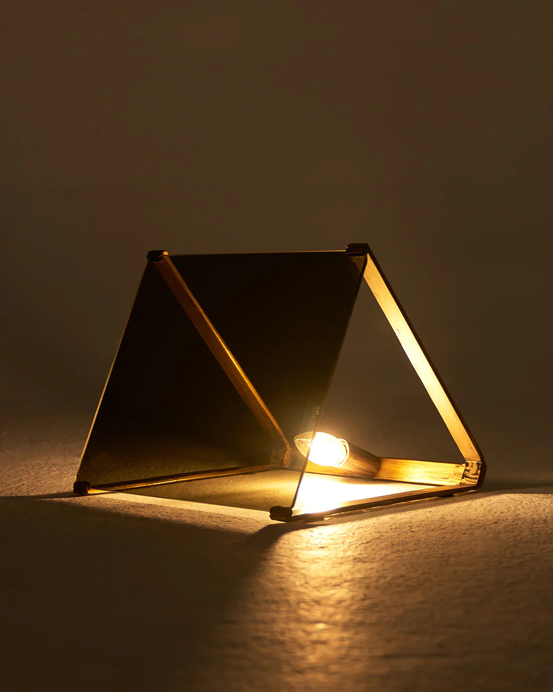 Angular Aura Lamp