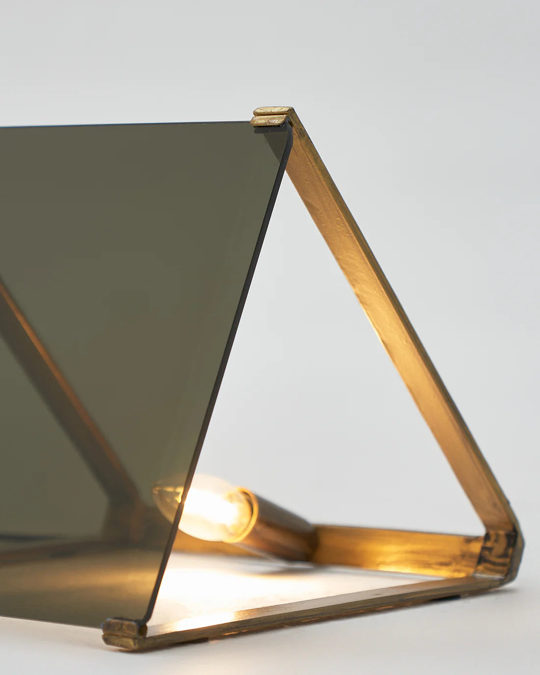 Angular Aura Lamp