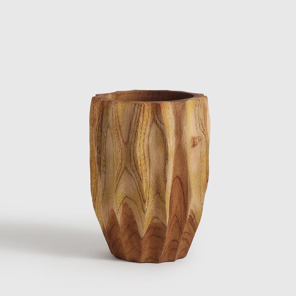 The Teakwood Vase of the Oasis