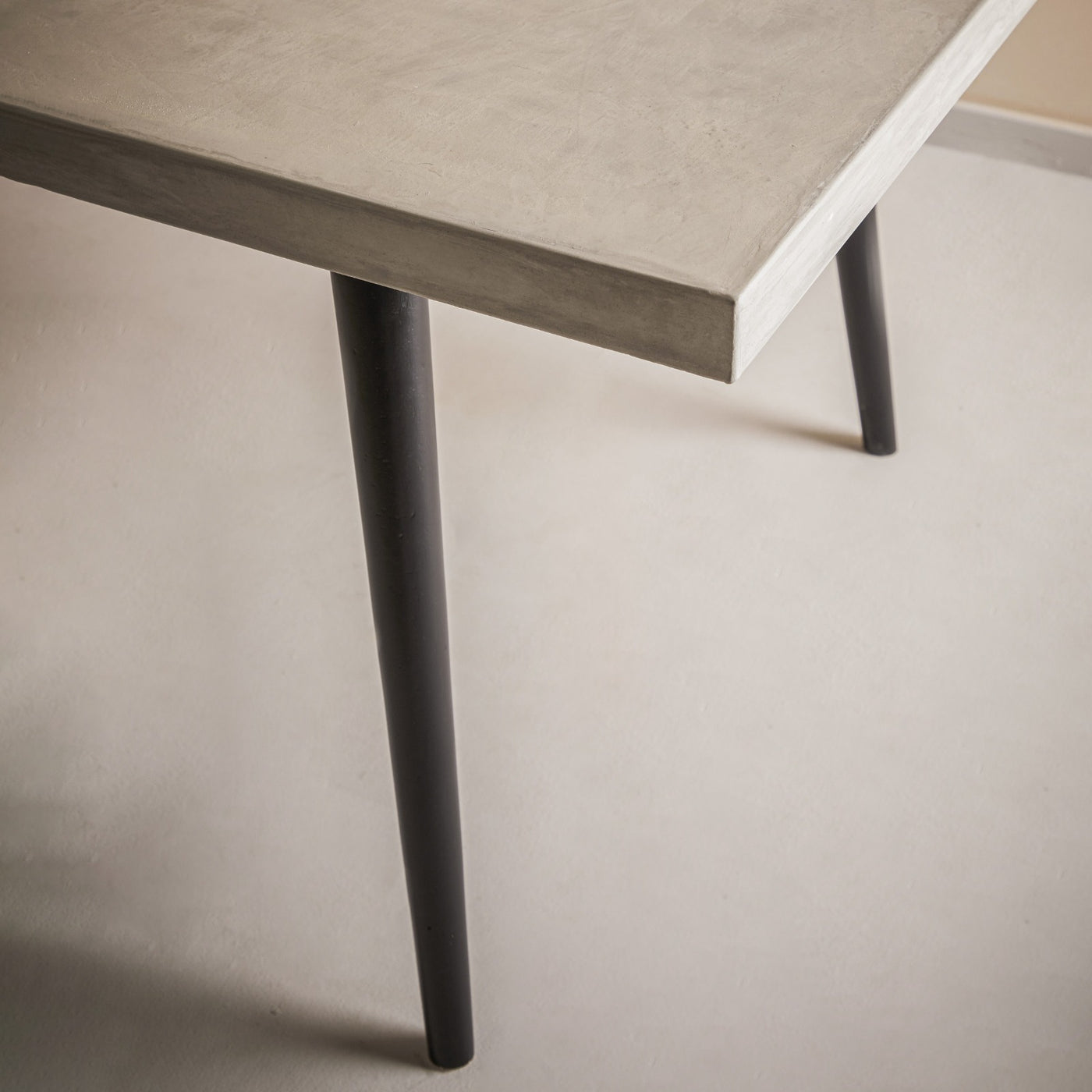 Mono Dining Table