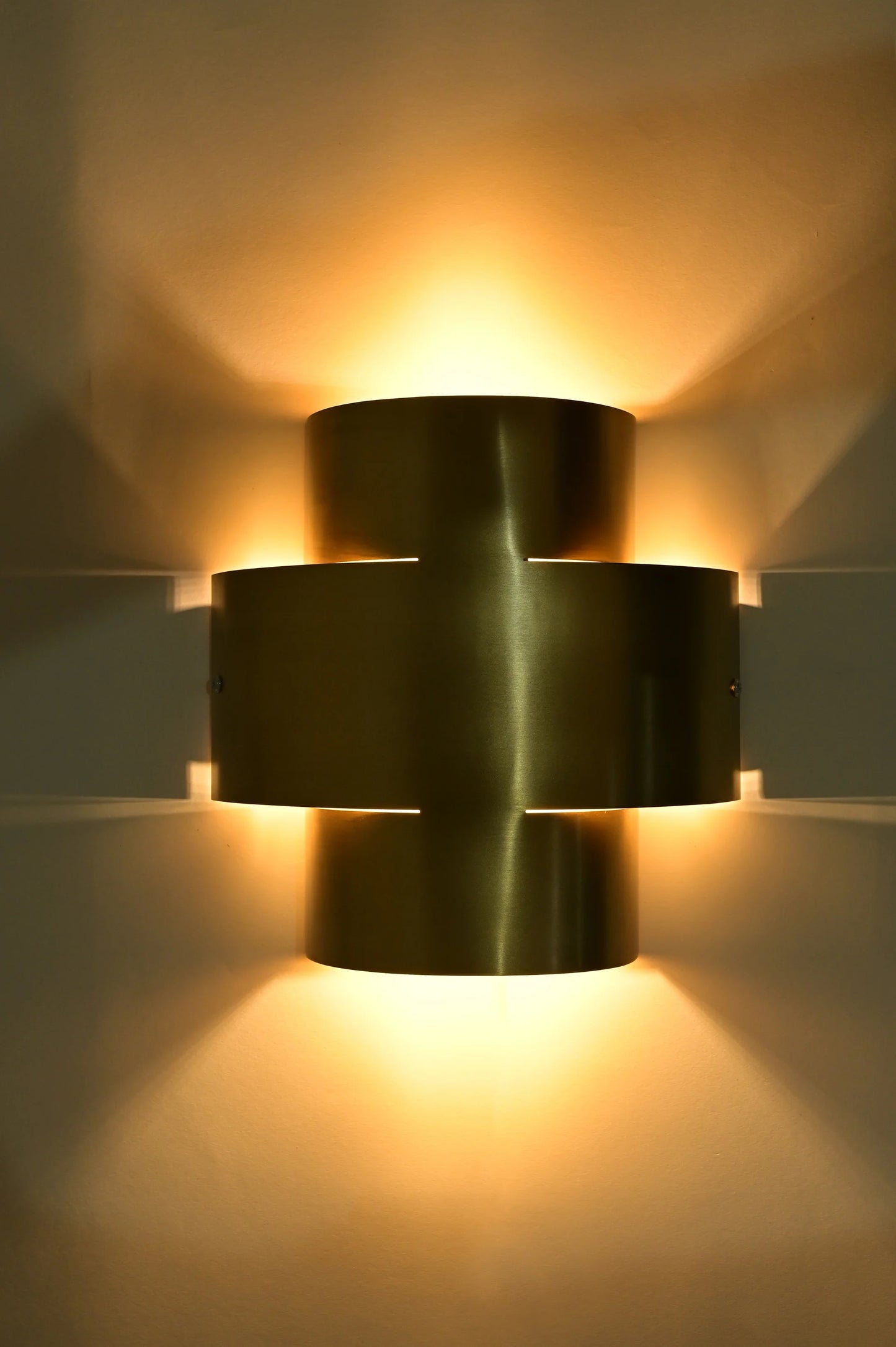 Aura Wall Light