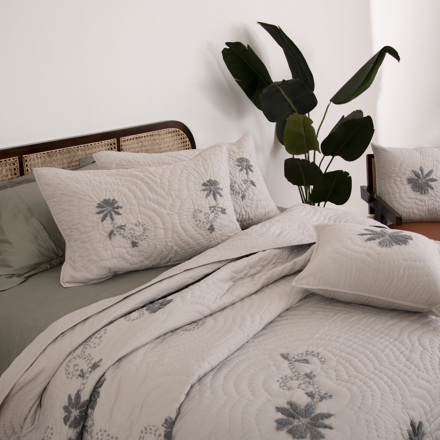 VOGUE BEDSPREAD SET