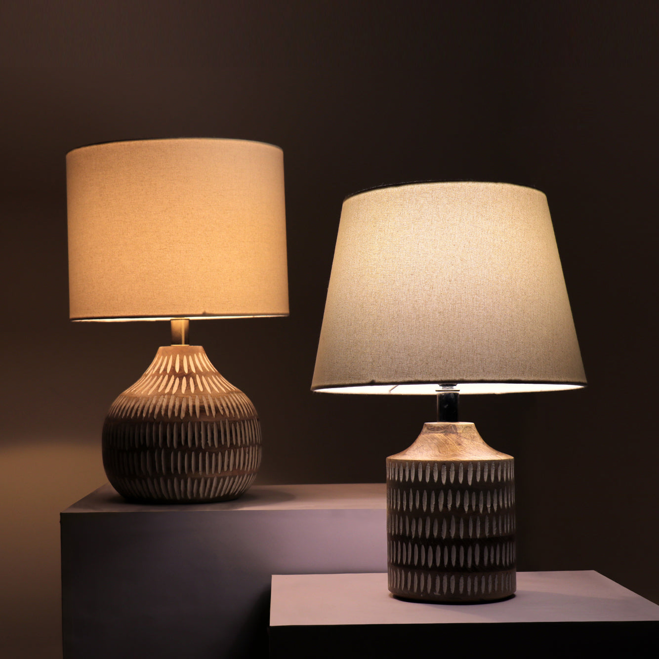 NAYBU Straight Table Lamp