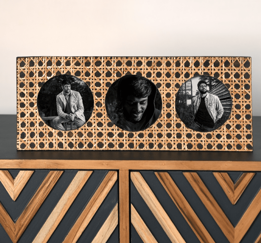 Sequential Photo Frame – Archizy