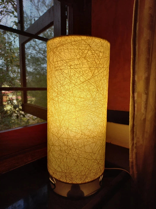Round Ivory Thread Table Lamp